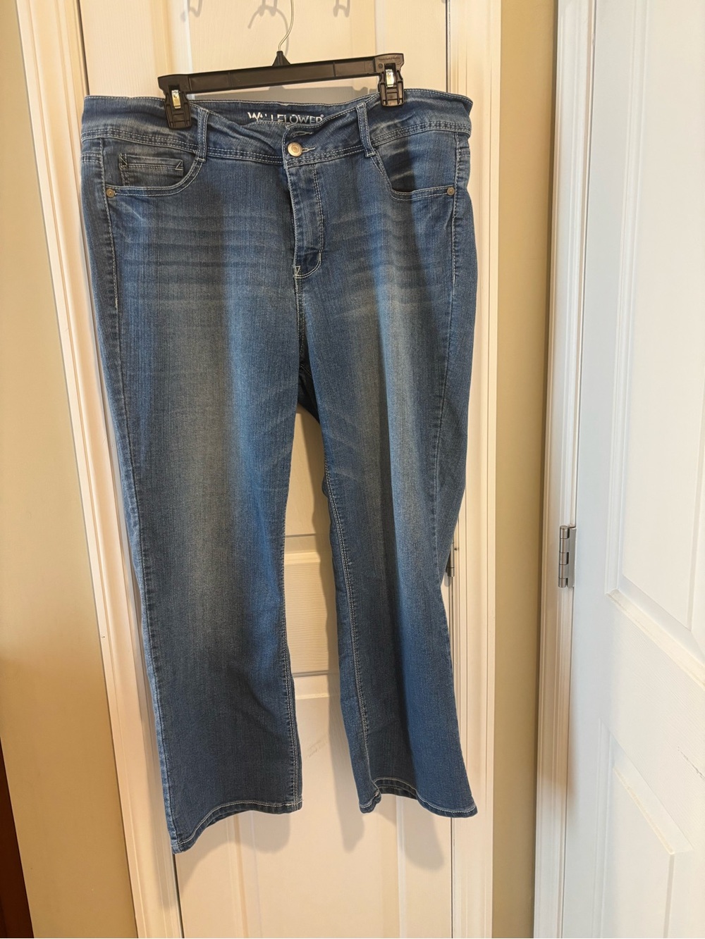 Wallflower Women's Blue Wide-Leg Jeans